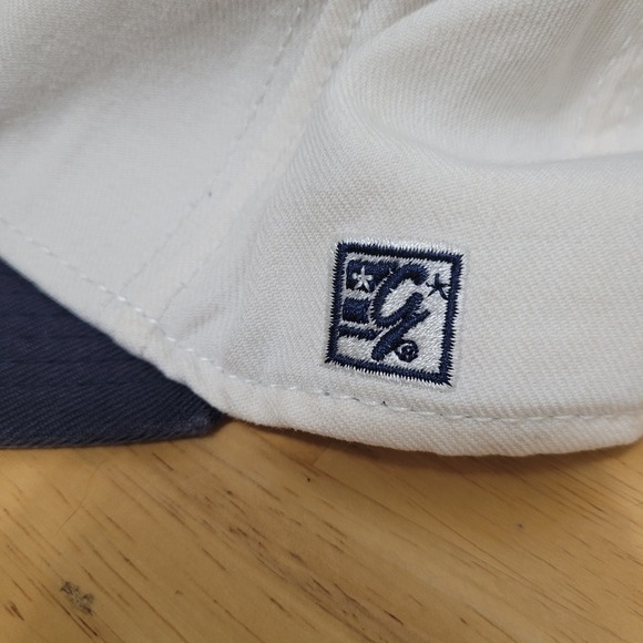 University of San Diego USD Toreros  The Game Pro Shape GP300 Fitted 7 3/8 NCAA - Picture 6 of 7